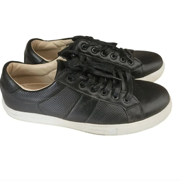 Steve  Madden Slade Black Shoes - Picture 1 of 6